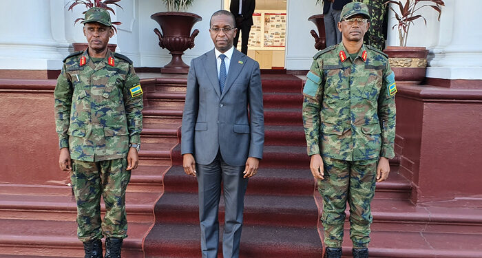 Maj. Gen Nkubito meets Mozambique top Defence officials as he takes command