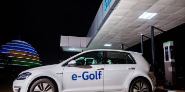 Global EV Sales Surge 21% in July Amid China’s Record Growth and European Tariffs