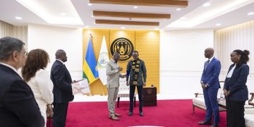 Kagame Meets Asante Kingdom Envoy to Boost Trade, Investment Ties