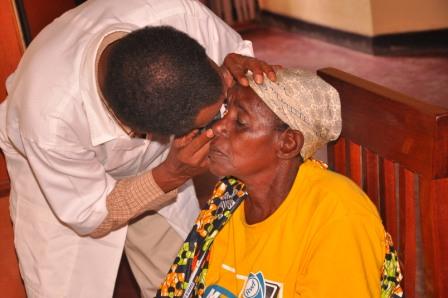 Offering eye care to old genocide survivors