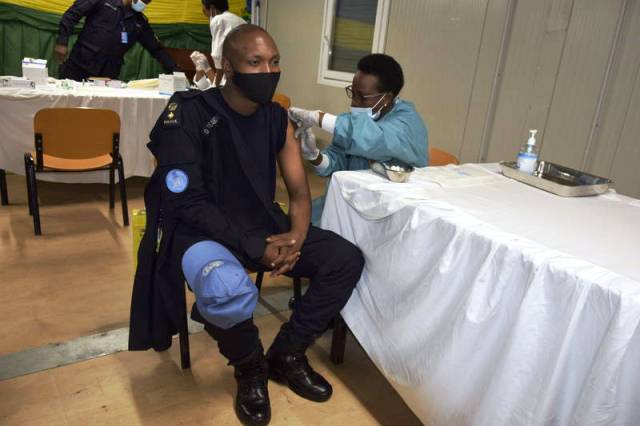 Rwandan peacekeepers in S. Sudan start vaccinating against Covid-19