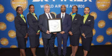 RwandAir awarded for ‘Best Airline Staff in Africa’