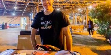 Chris Froome lands in Kigali for Tour du Rwanda