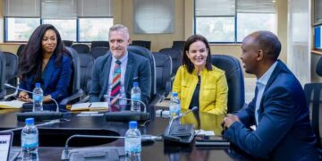 Rwandan Health Minister meets delegation from Pfizer