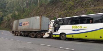 Two seriously injured in Gekenke road accident