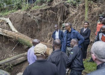 President Kagame visits areas affected by floods and landslides
