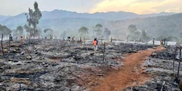 Fire destroy more than 400 homes of landslide victims