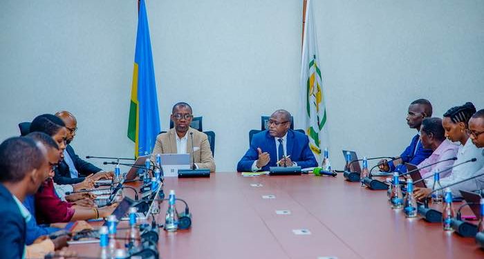 Gov’t to reward consumers, eases taxpayer burdens to boost revenue