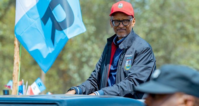Kagame campaigns in Rubavu on second day