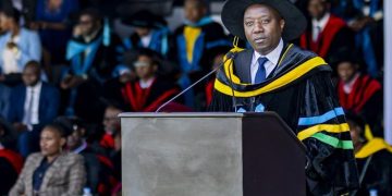 Prime Minister Urges Graduates to Embrace Integrity and Dedication