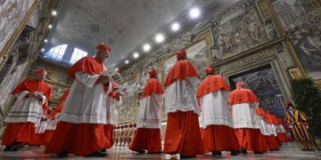 Cardinals begin day 2 conclave to vote new Pope