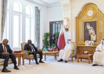 PSG humiliates Inter Milan to lift Champions League trophy