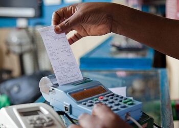 RRA Rewards Shoppers with Rwf 464 Million for Requesting VAT Receipts