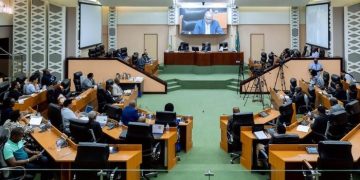 Senators Back Plan to Strengthen Livestock Feed Standards 