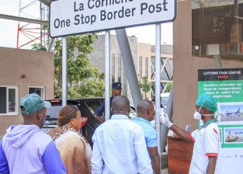 No Ebola cases in Rwanda, but authorities tighten border controls
