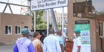 No Ebola cases in Rwanda, but authorities tighten border controls