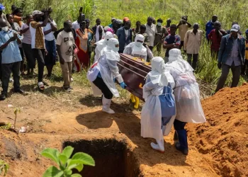 Ebola outbreak: Funeral journey under investigation after coffin cracks en route
