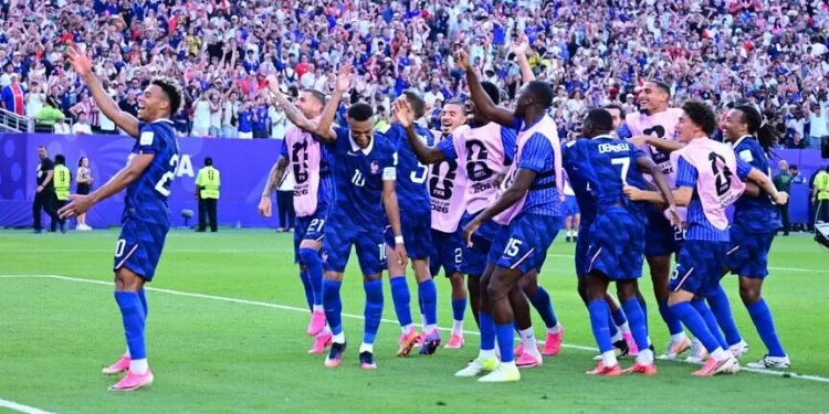 Mbappé penalty sends France into World Cup quarter-finals against Morocco
