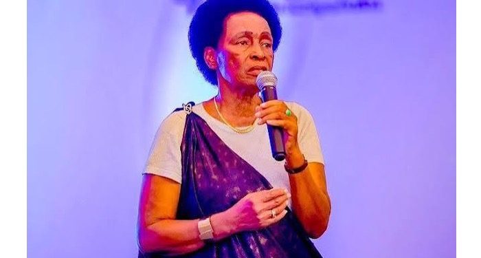 Artists, officials pay tribute to veteran singer Suzanne Nyiranyamibwa